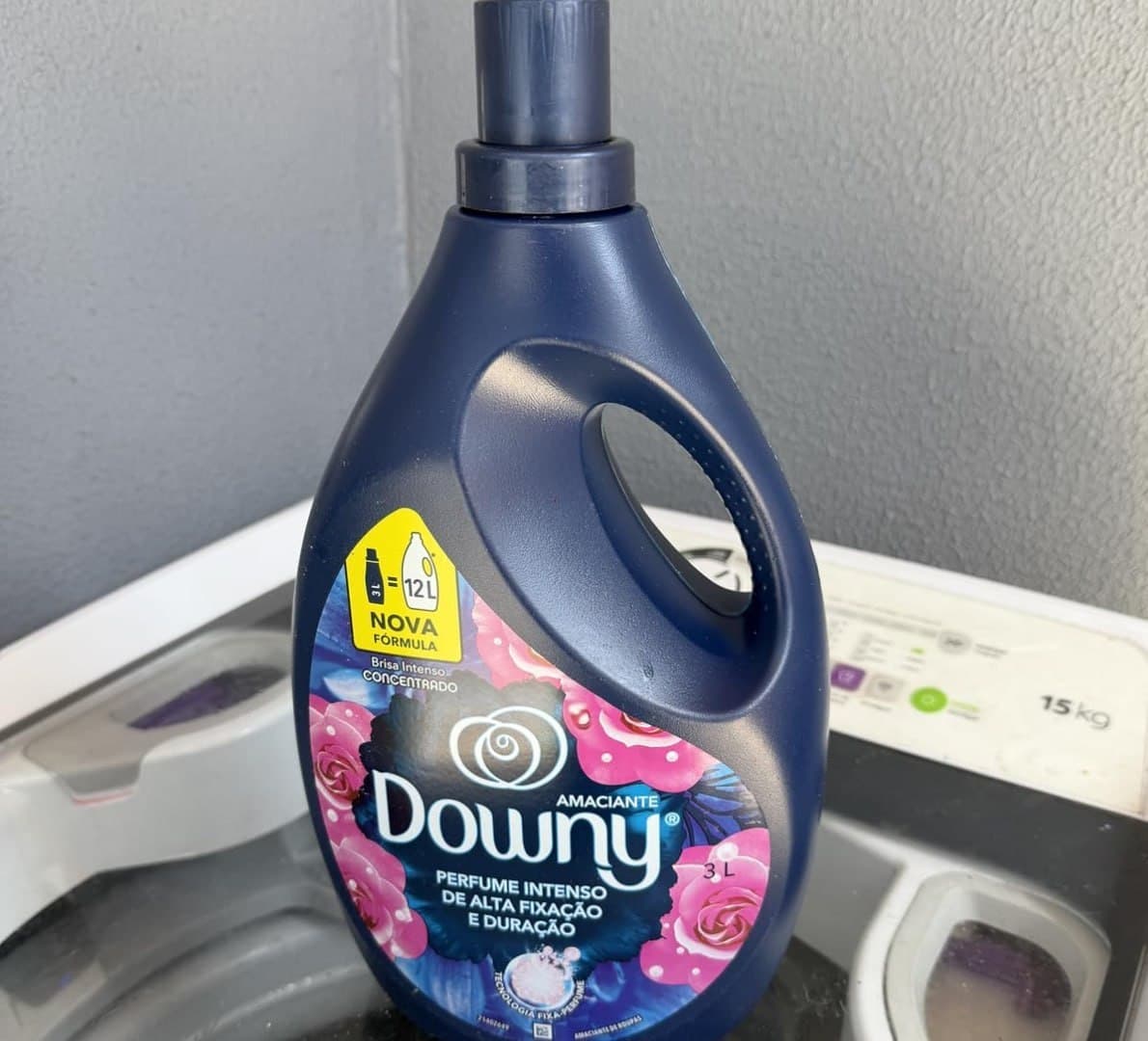 Downy Amaciante Concentrado Líquido Brisa Intenso 3L