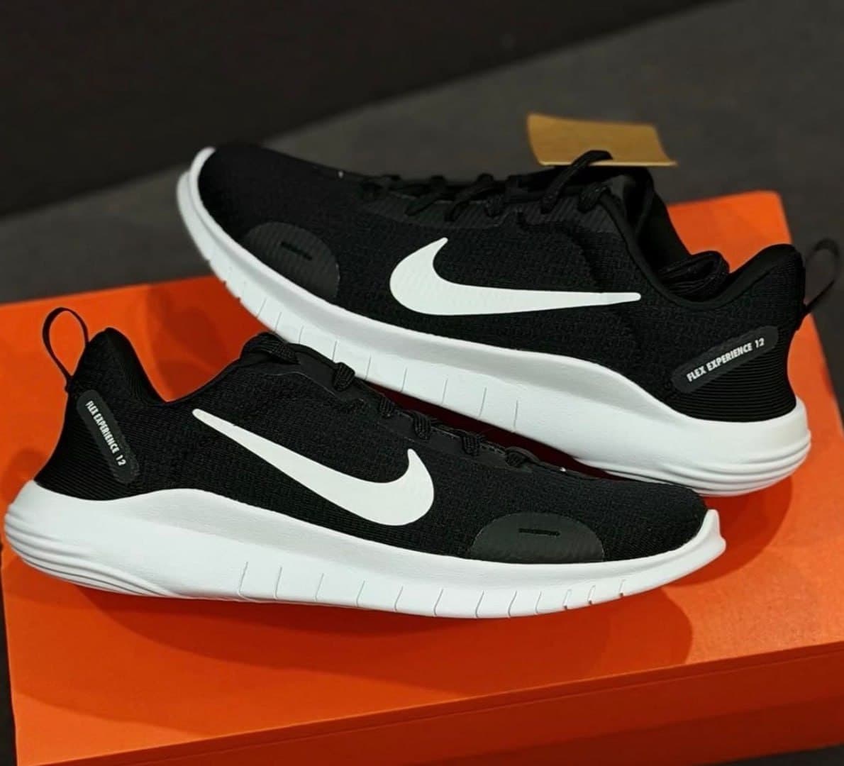 Tênis Nike Flex Experience Run 12